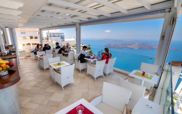 Pearl on the Cliff Hotel & Suites