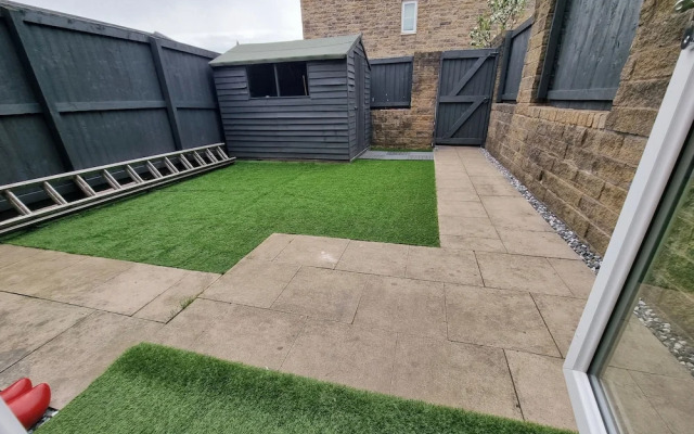 Leyland Road Retreat - 4 Bedroom House