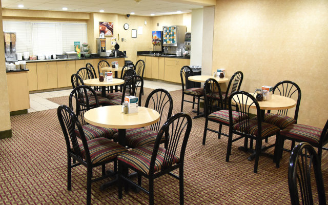 Quality Inn & Suites near I-480 and I-29