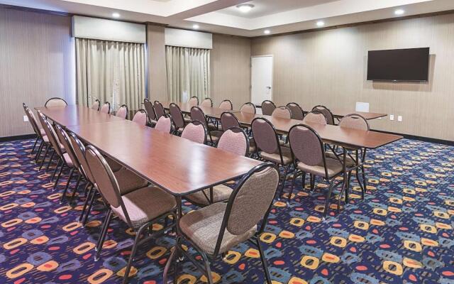 La Quinta Inn & Suites Glen Rose