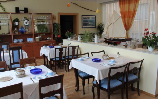 Mimosa Hotel