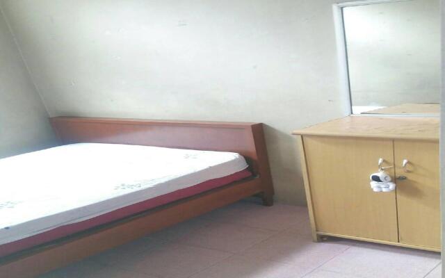 Anurak Guesthouse
