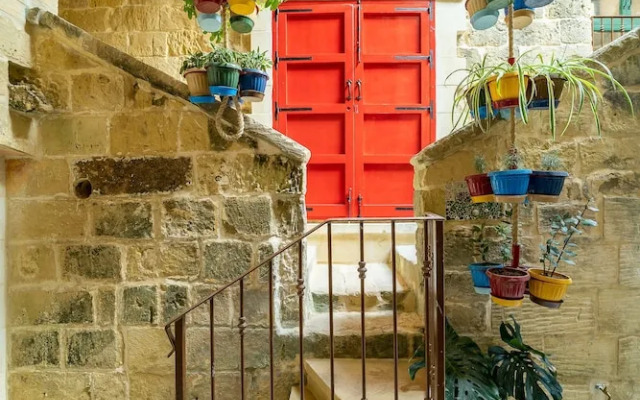Ta' Pinu B&B