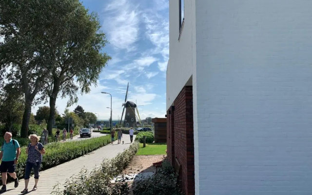 Roosjesweg 2 Luxe gastenkamer 400 meter van strand met parkeerplaats
