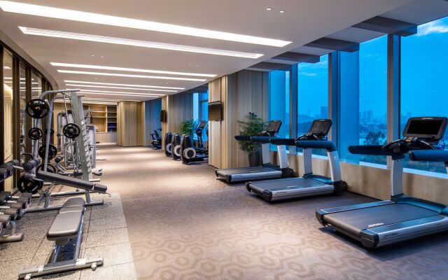 HUALUXE Xiamen Haicang Harbour View by IHG