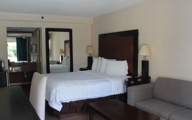 Deerfield Inn & Suites