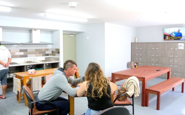 Kiwi House - Hostel