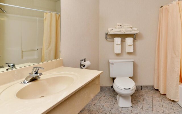 Americas Best Value Inn Tahquamenon Country
