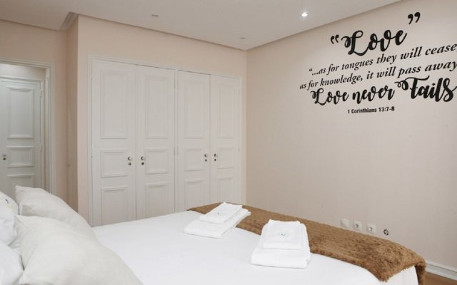 The Words Apartment in the Heart of Cascais