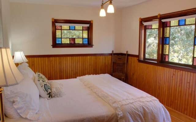 3573 Captain's Castle