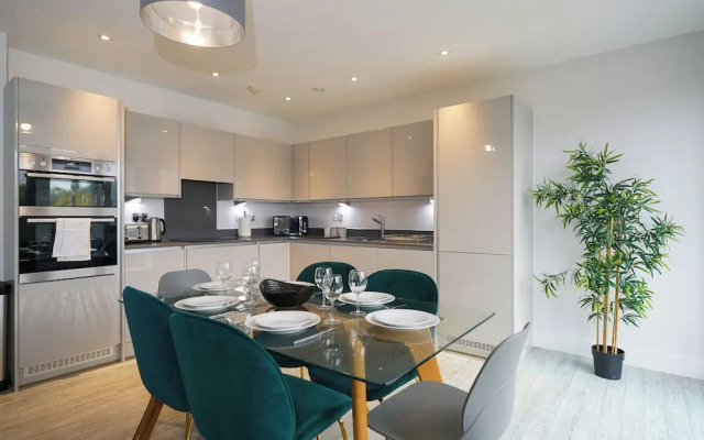 Serenity by the Water 3 bedroom London