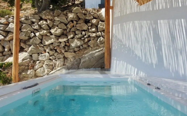 Eolithos Suites