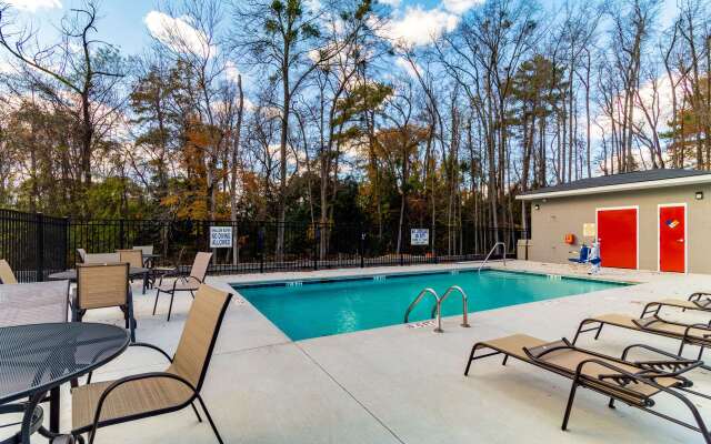 Econo Lodge Inn & Suites Cayce I-26 Airport