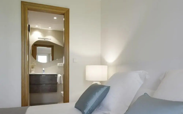 Playa de Ondarreta 2 by FeelFree Rentals