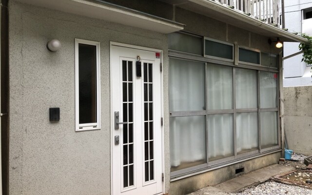 KUMI's Home for 14 Guests