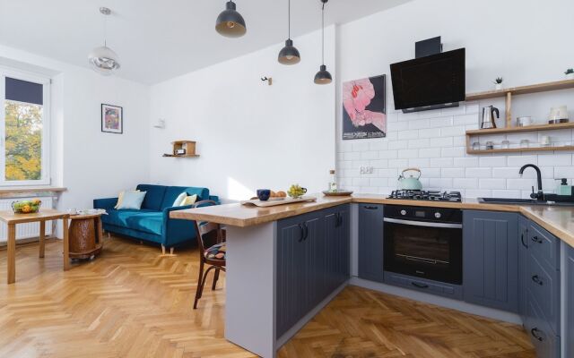 Old Town Basztowa Apartment by Renters