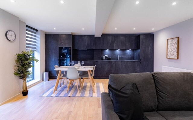 Victoria Park Vista Two-bedroom by Sojo Stay