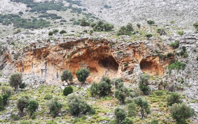 Grande Grotta Studios Armeos Masouri