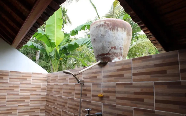Kubu Reot Taman Asri
