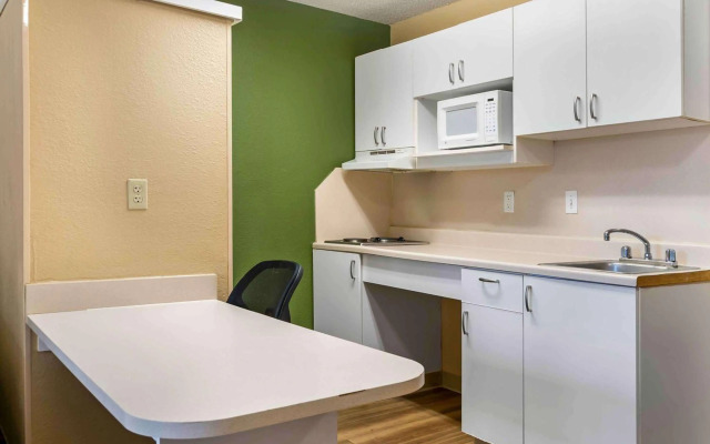 Extended Stay America Select Suites Detroit Novi Haggerty Rd