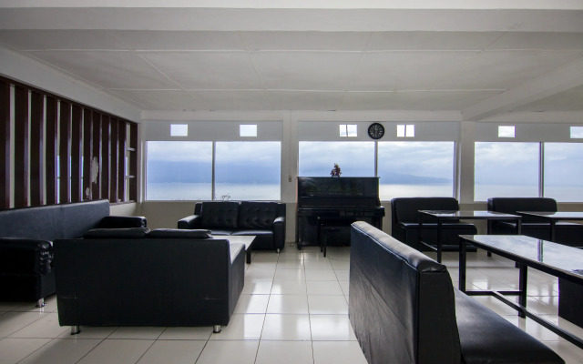 Collection O Gapura Hotel Near Parapat Penatapan Danau Toba