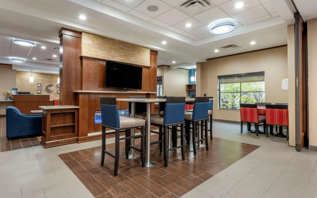 Comfort Inn and Suites