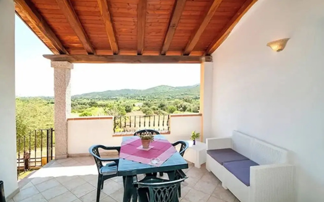 Residence with swimming pool near Budoni