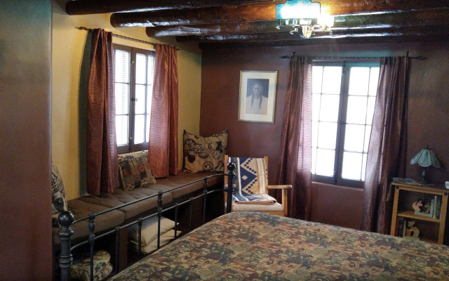 Adobe Inn at Cascade