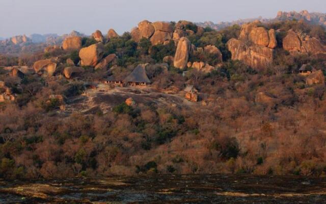 Big Cave Camp - Lodge On The Rocks