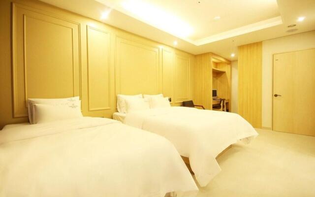 Time Square Hotel