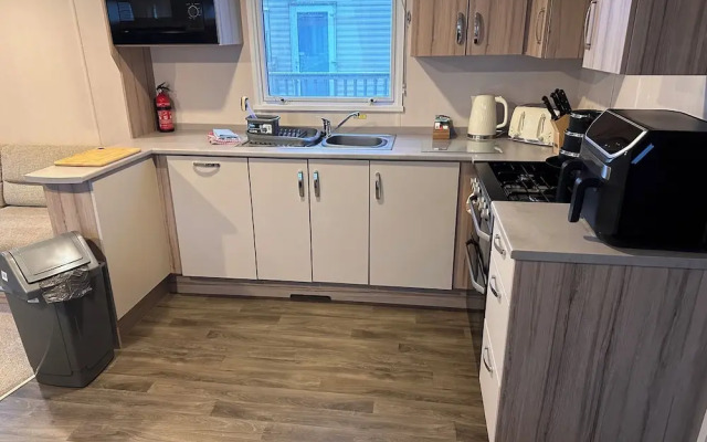 3br-sleeps6-parking-pool-nearbeach&skegness