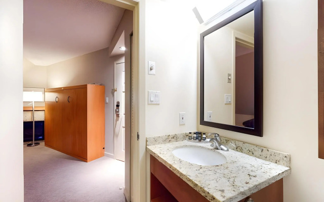 Whistler Peak Lodge