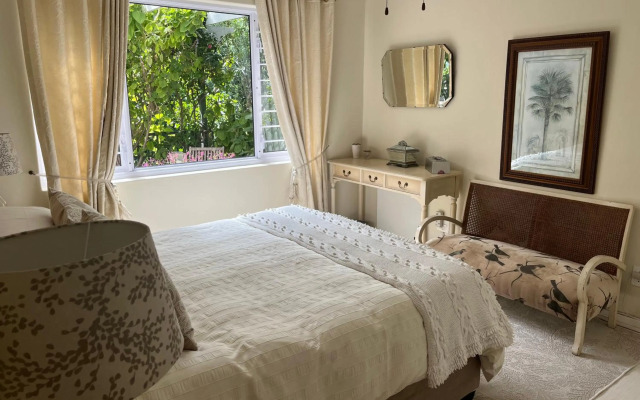 On Broadwalk Cottage