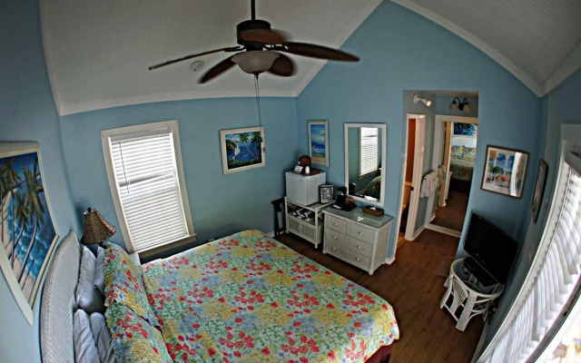 Seascape Tropical Inn - Adult Exclusive