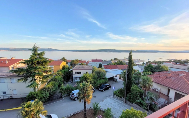 Sleek and Serene Rooms Crikvenica