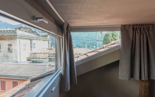 Rebecca Suite Nearby Urio s Castle