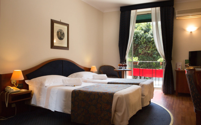 Massimo Plaza Hotel