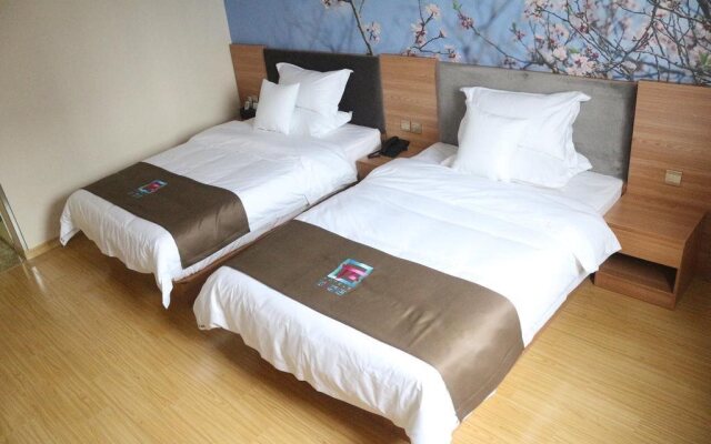 7 Days Party Inn