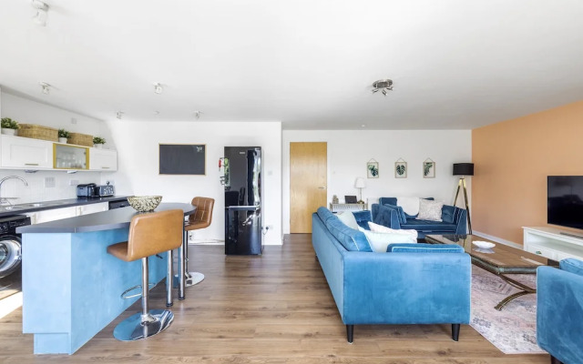 JOIVY Stunning 2-Bed Flat W/ Free Parking