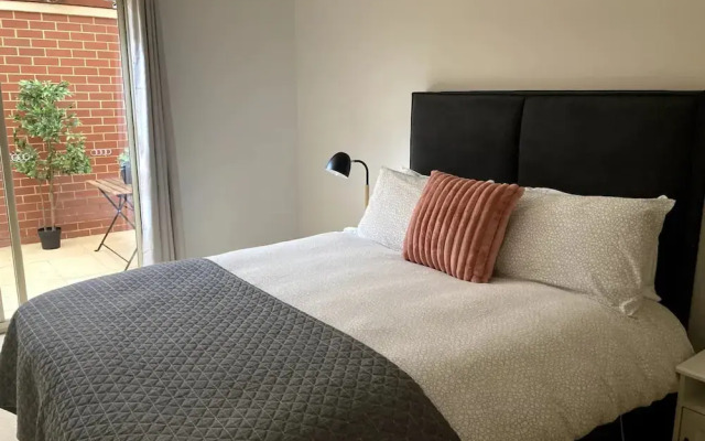 Modern 2 Bedroom Apartment in Perth