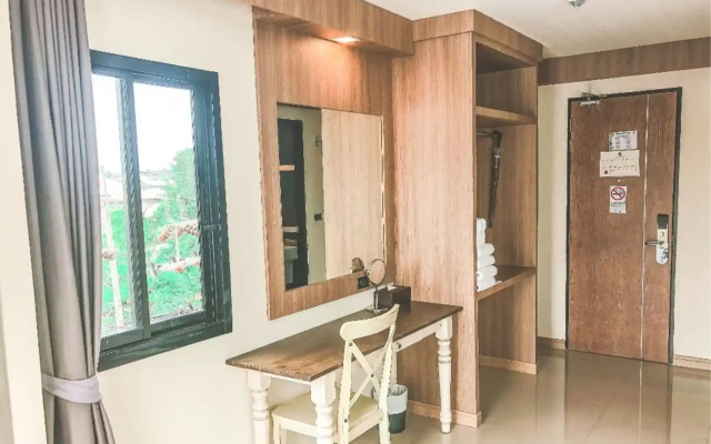 The Sixteenth Naiyang Beach Hotel