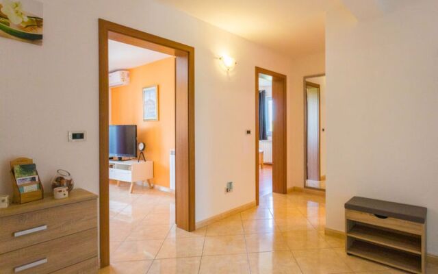 Apartment Cancar Como 41139