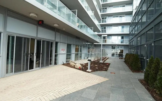 Toronto Suite Rentals - Fly Condo