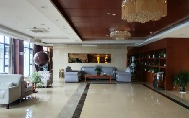 Qingtian Boutique Hotel (Zhaotong Fengxia Road)