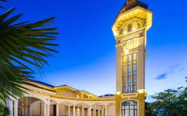 Osotto Recreation Hotel Moon Bay Wenchang