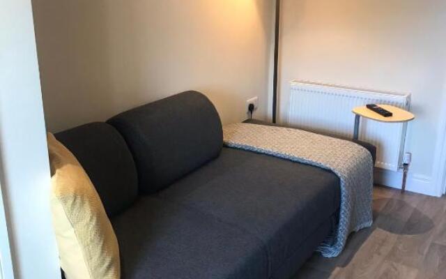 Bush House Accommodation - The Diamond