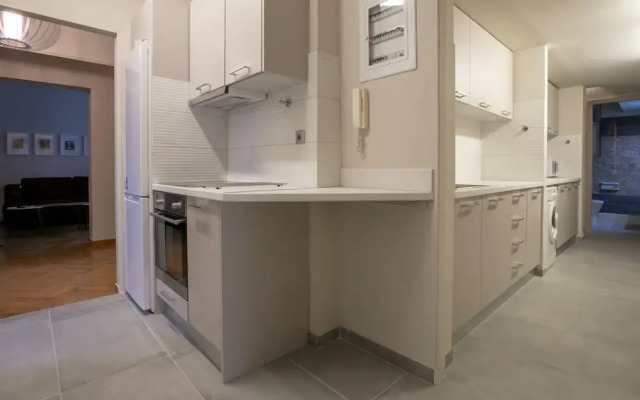 Luxurious 5 bedroom-3 bathroom Apartment 2- Athens