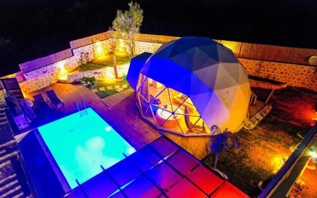 Kalkan Dome Suites & Deluxe-Glamping Holiday In Kalkan