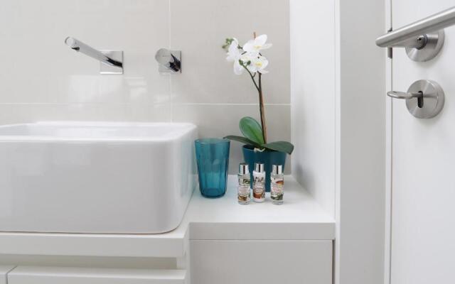 HM - Flores Skylight