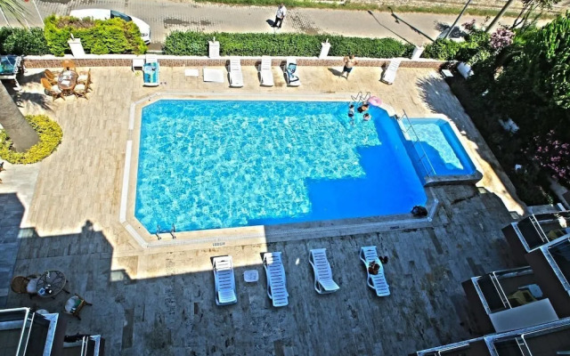 Oz Guzelcamli Otel